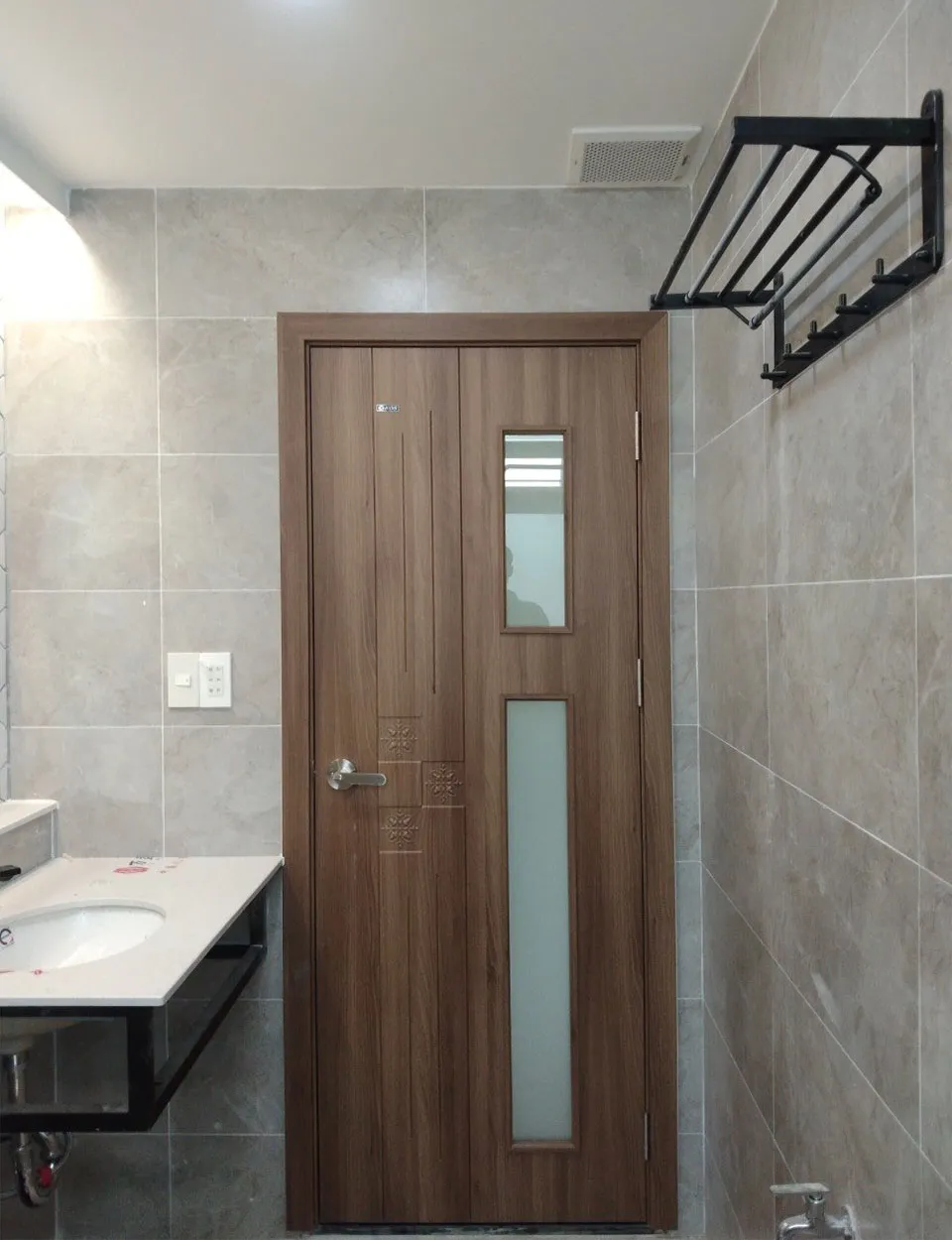 Giá Cửa Nhựa Giả Gỗ tại Hậu Giang – Mẫu cửa đẹp