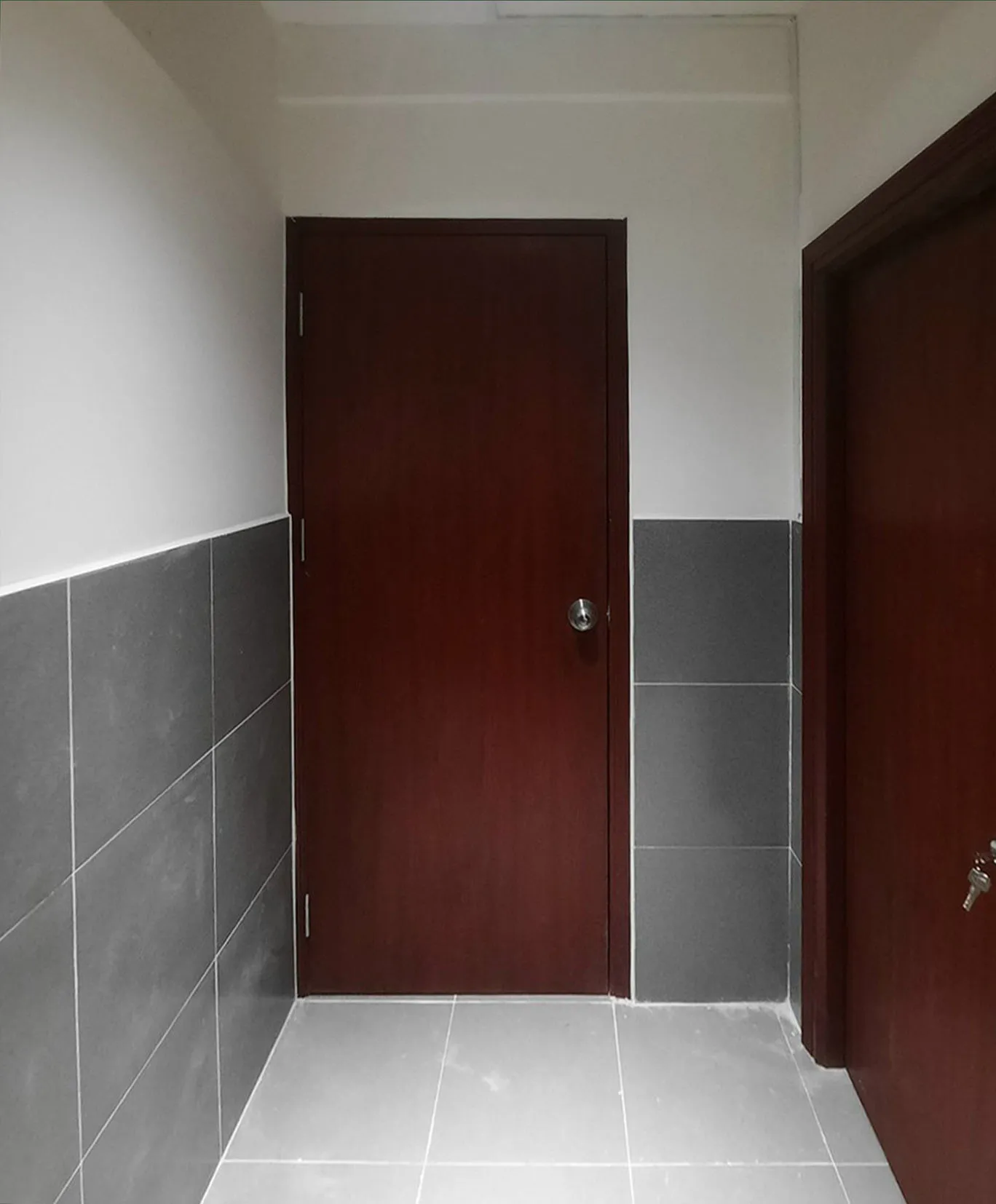 Cửa Nhựa Giả Gỗ tại Đăk Lăk – Thi Công Lắp Đặt Hoàn Thiện