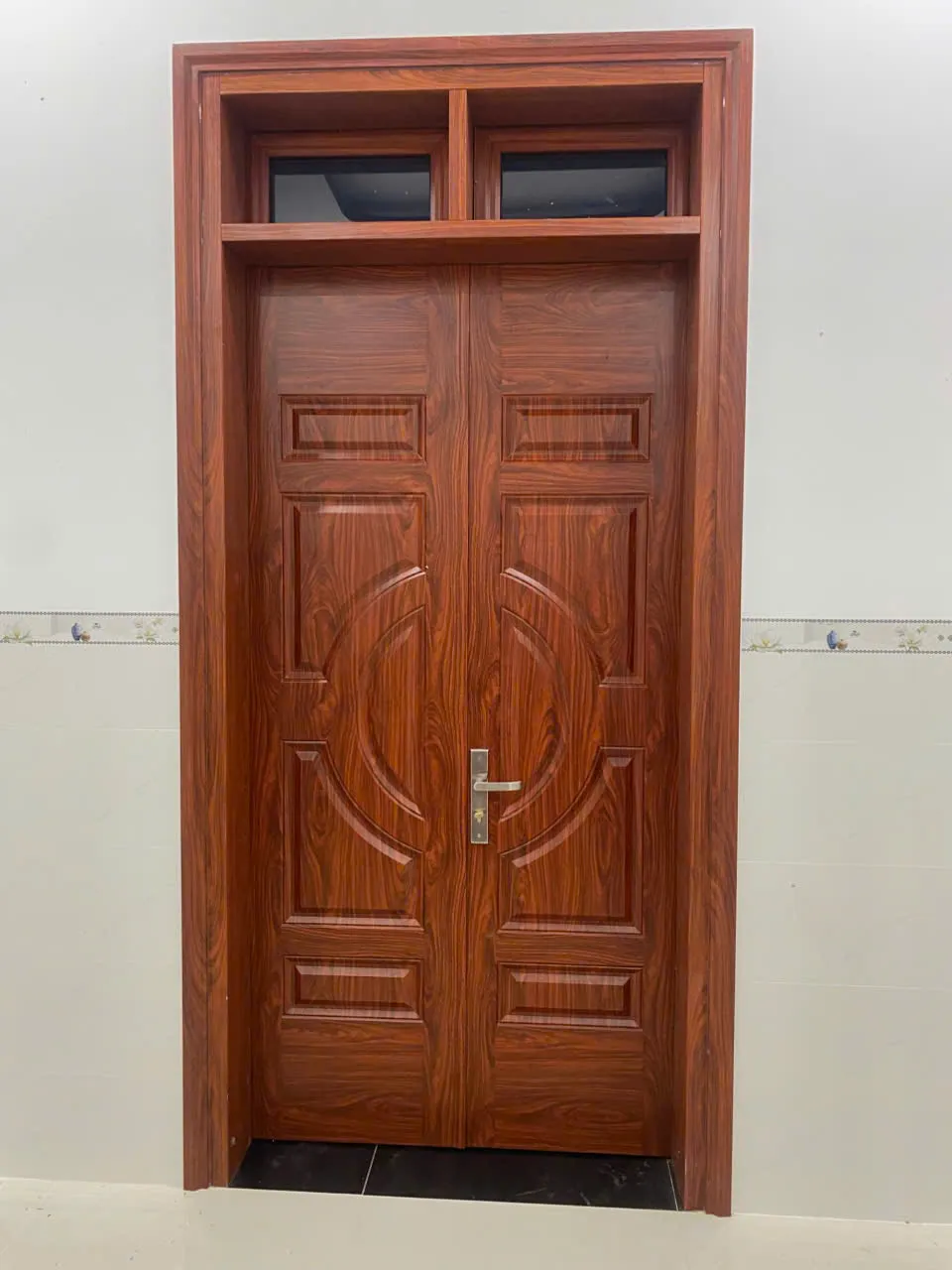 Cửa Thép Vân Gỗ tại Bà Rịa – Vũng Tàu chỉ từ 2.660.000đ/m2