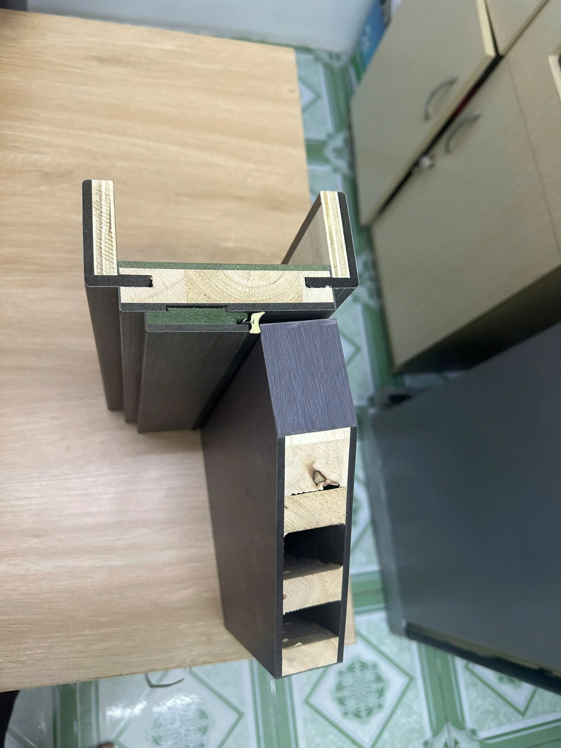 Cửa Gỗ Carbon tại Đăk Lăk – Báo giá mới nhất