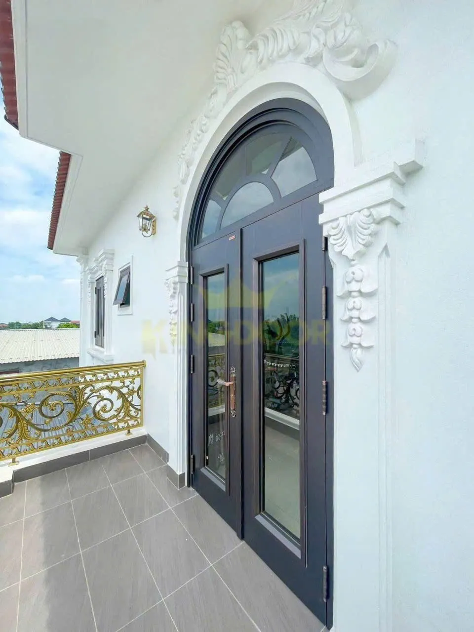 Cửa Thép Vân Gỗ Classic tại Đăk Lăk – Công Nghệ Sơn 5D Hiện Đại