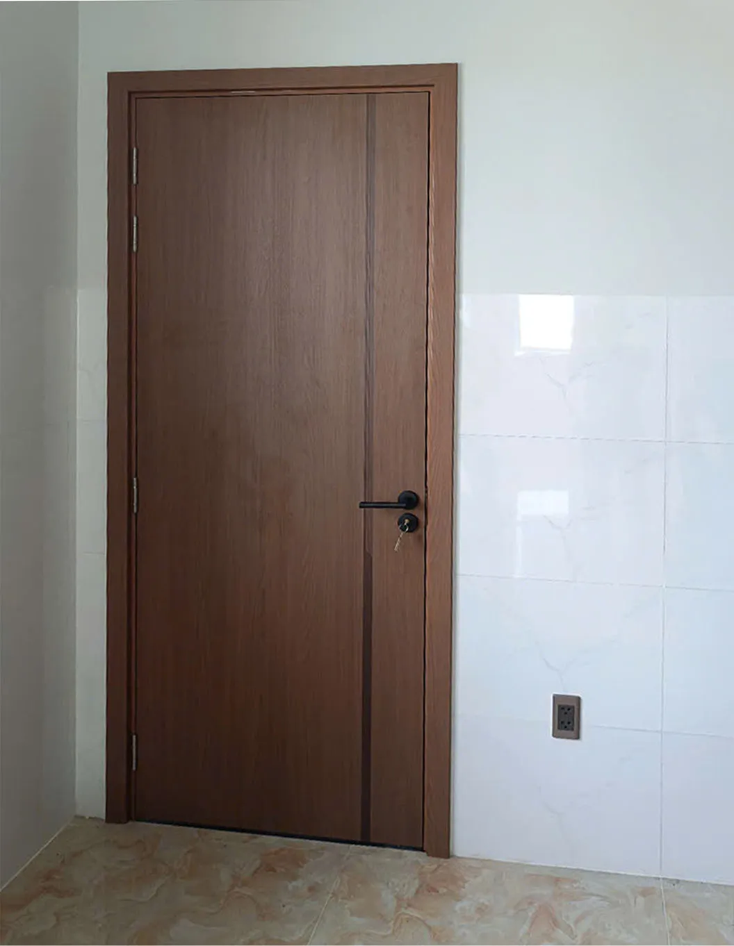 Cửa Gỗ Carbon Tại Đăk Nông – Mẫu cửa hiện đại