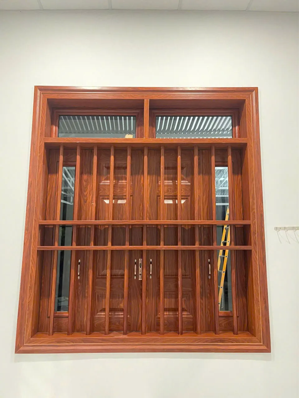 Cửa Thép Vân Gỗ tại Đức Hòa – Long An | Bao nhiêu 1m2