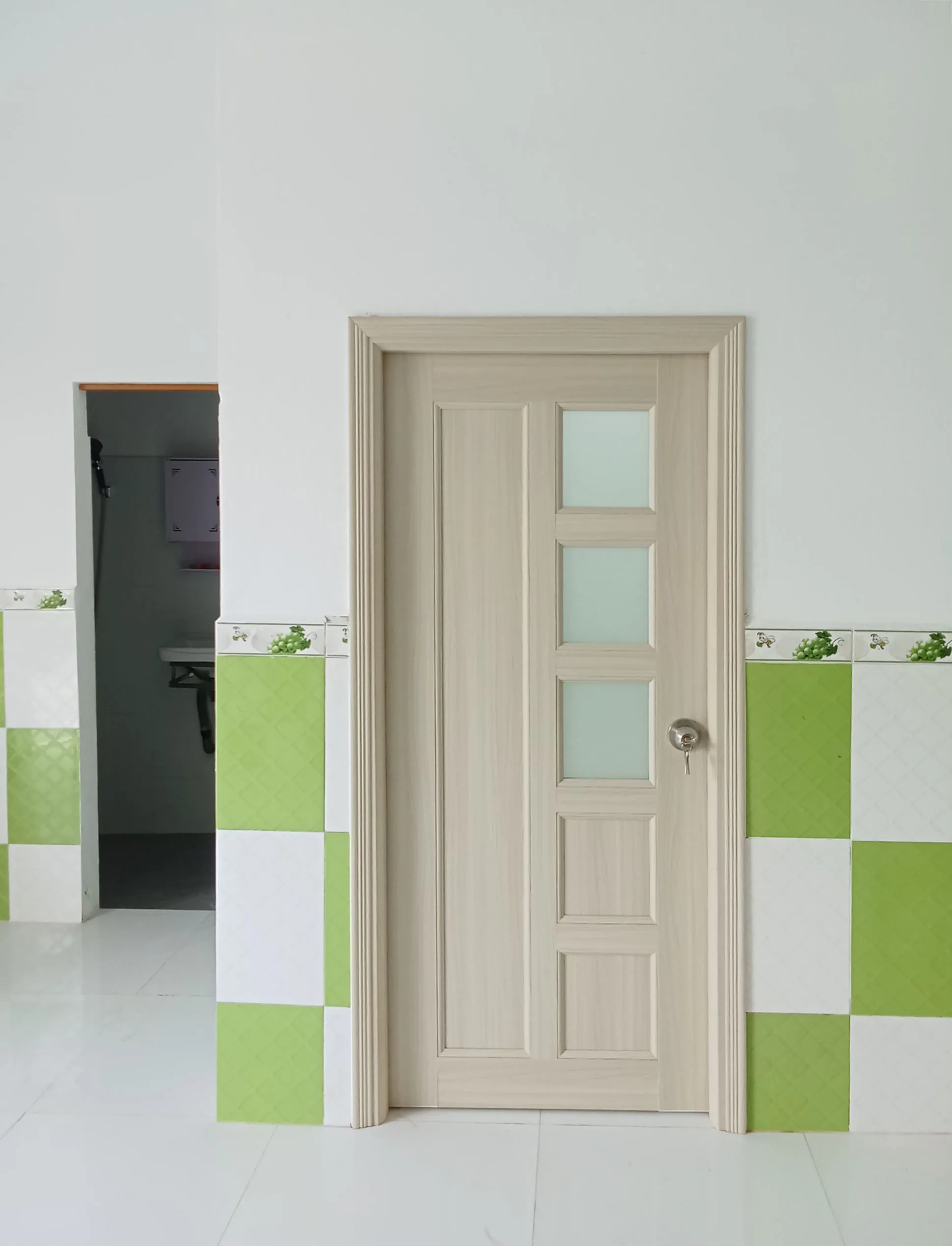 Cửa Nhựa Đài Loan tại Phường Sài Gòn-TP HCM bao nhiêu 1 bộ?