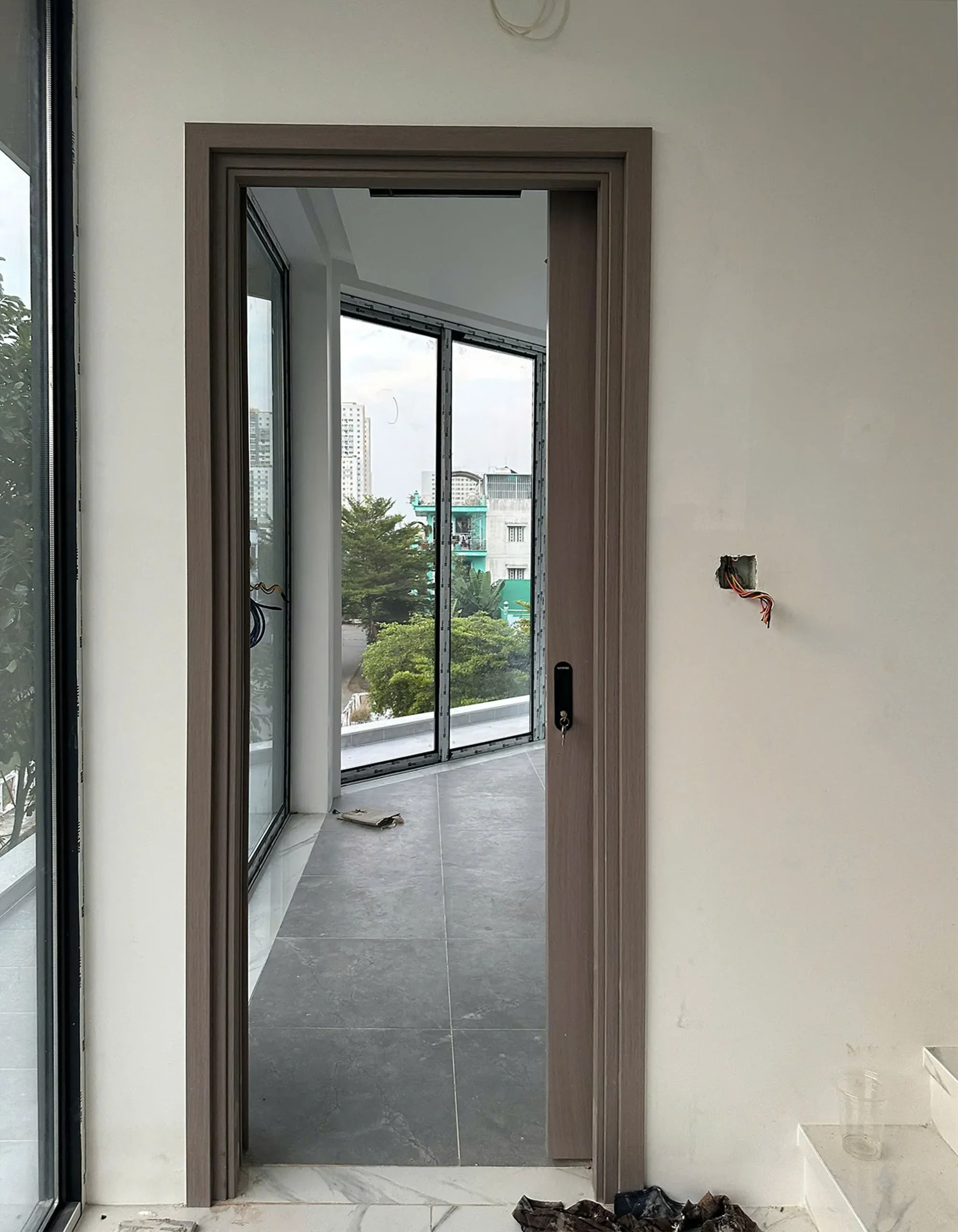 Cửa Lùa Nhựa Composite – Mẫu Cửa Trượt Cao Cấp