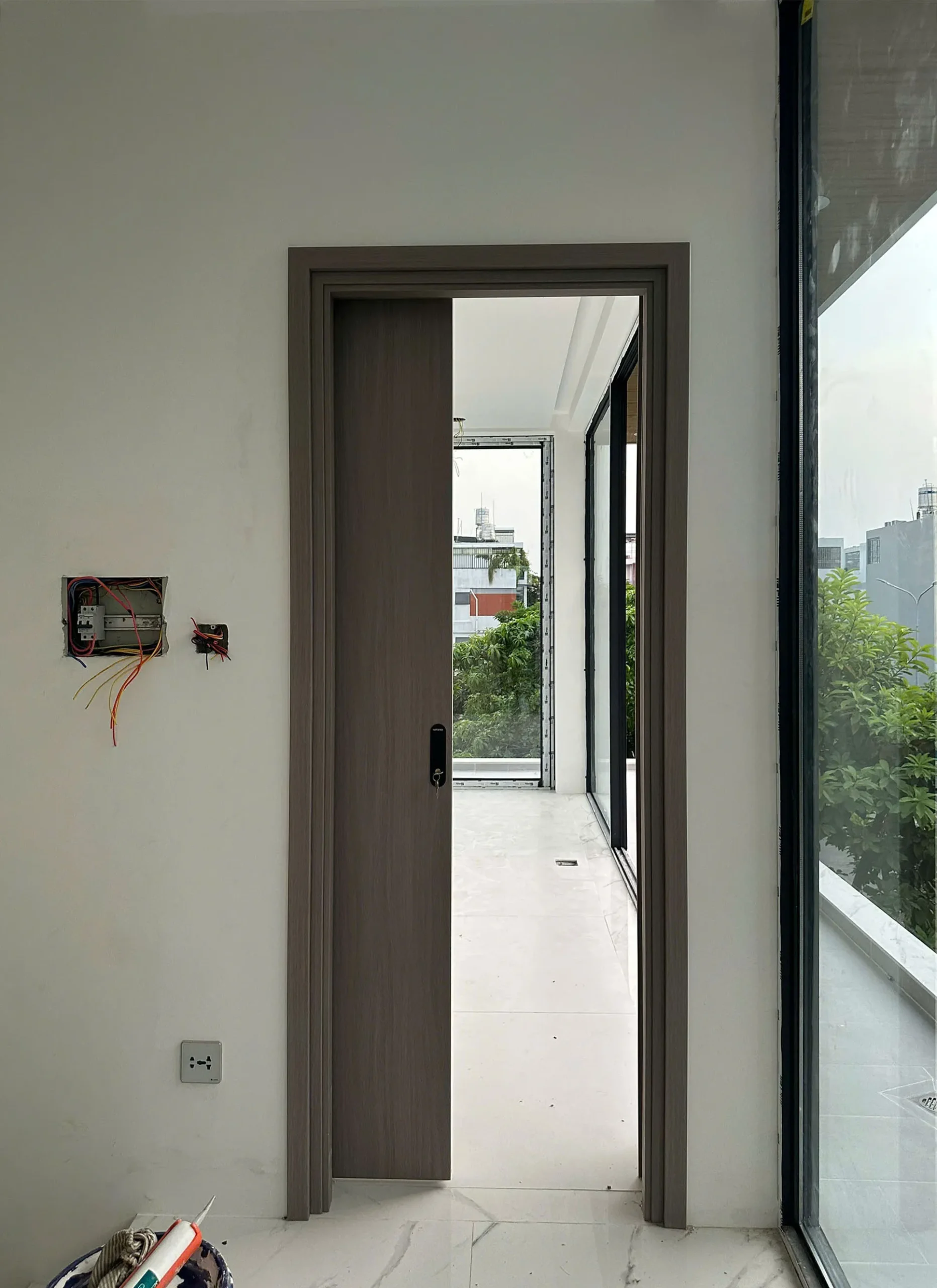 Cửa Lùa Nhựa Composite – Mẫu Cửa Trượt Cao Cấp