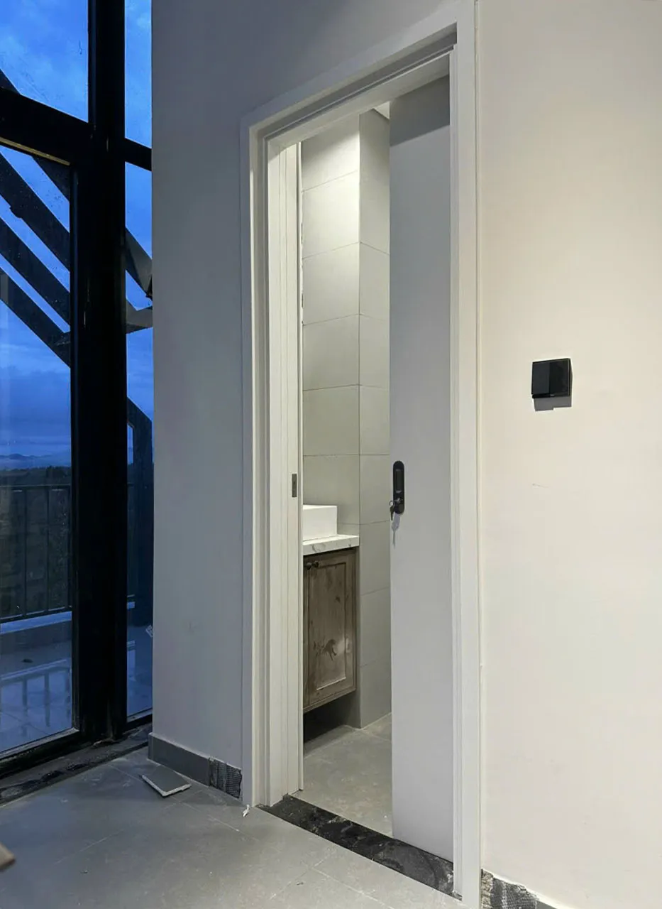 Cửa Lùa Nhựa Composite – Mẫu Cửa Trượt Cao Cấp